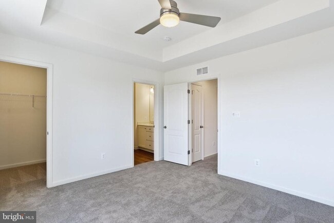 Building Photo - 241 Clifton Mnr