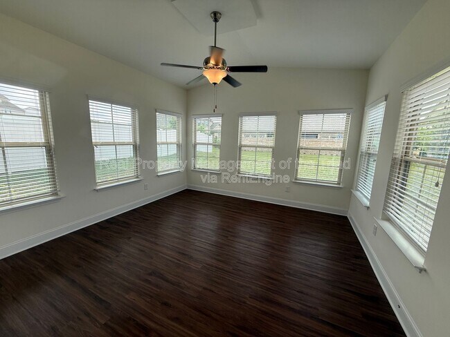 Building Photo - 5741 Marblehead Dr