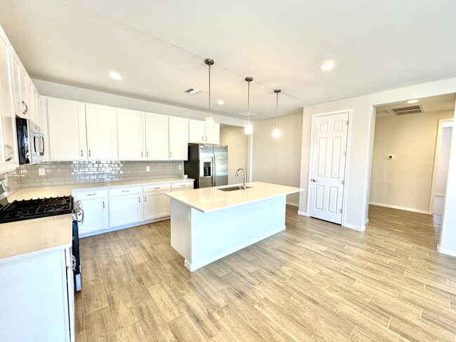 Building Photo - 21656 N Belt Dr