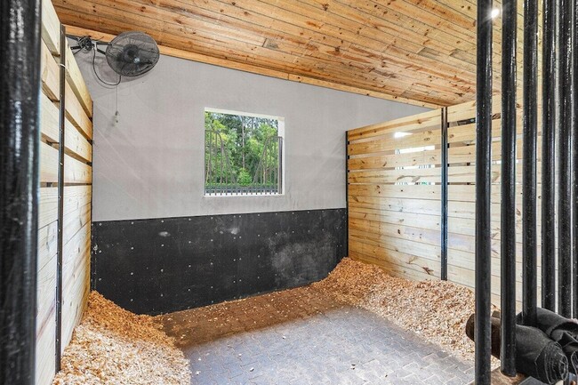 Building Photo - 14843 Gruber Ln