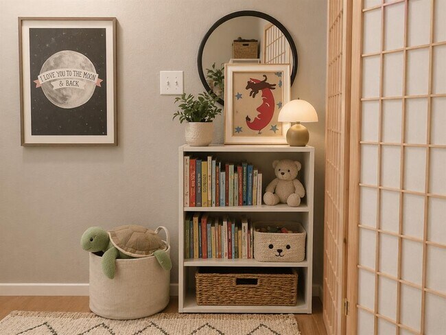 Building Photo - 1510 W N Loop Blvd