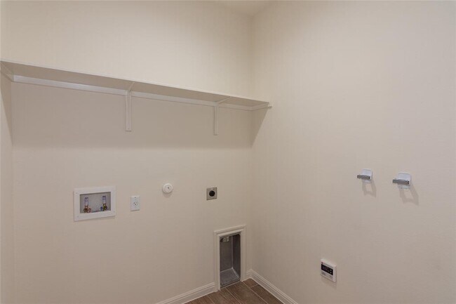 Building Photo - 1732 Lakota Ln