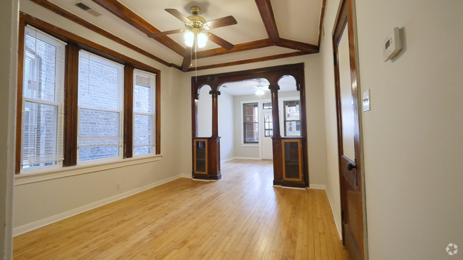 Building Photo - 1422 N Maplewood Ave