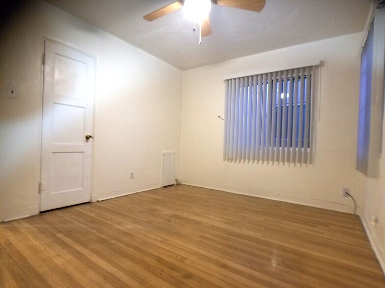 Building Photo - 1904 Lead Ave SE