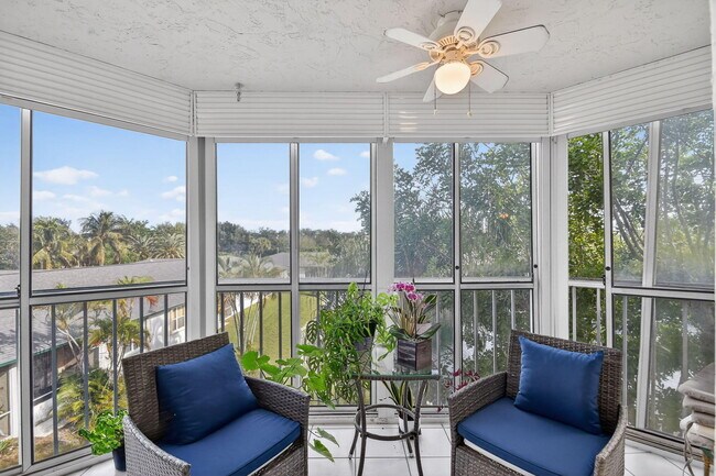 Building Photo - 3146 Via Poinciana