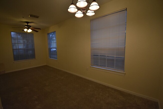 Building Photo - 850 Grand Regency Pointe