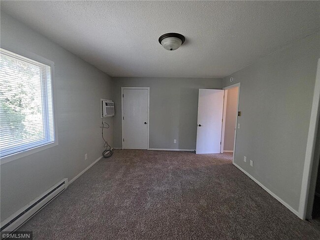 Building Photo - 333 Odanah Ave