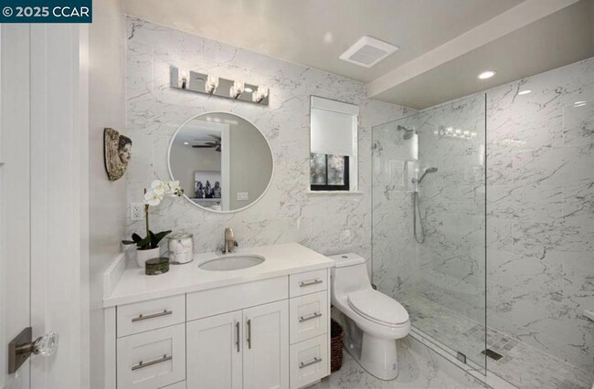 Building Photo - 3075 Stonegate Dr