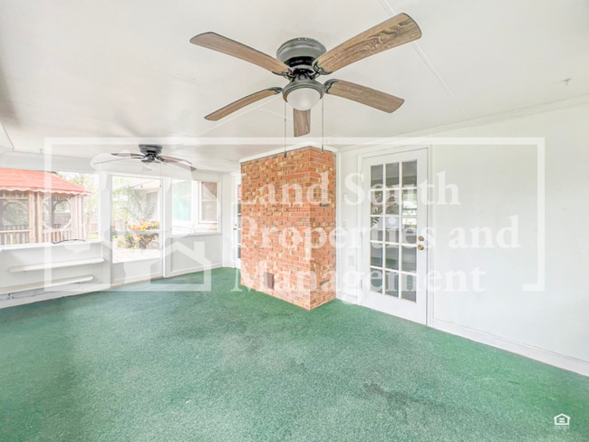 Building Photo - 2926 Forestgreen Dr S