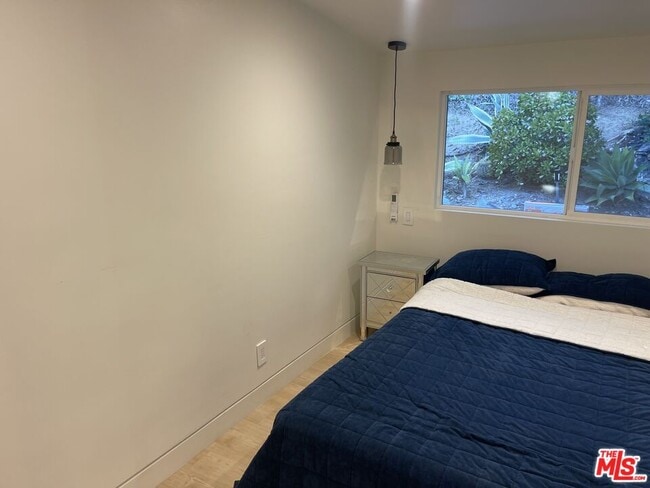 Building Photo - 4234 Ellenita Ave