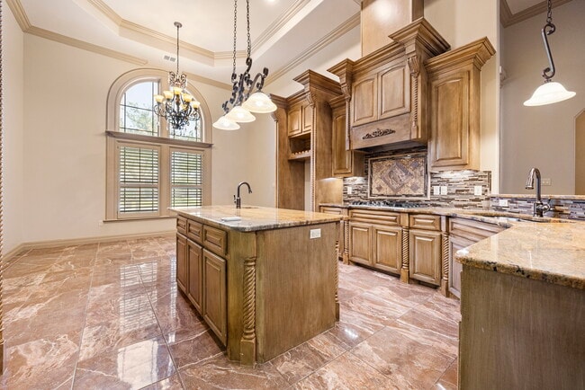 Building Photo - 3805 Kangaroo Ct
