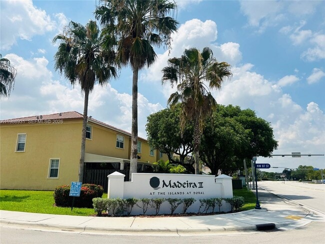 Building Photo - 10963 NW 87th Ln