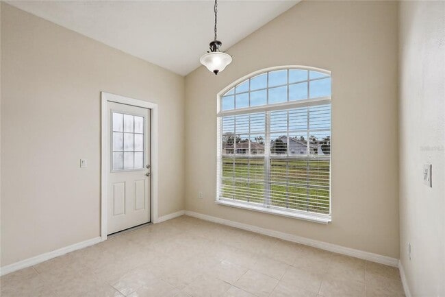 Building Photo - 235 Royal Palm Dr