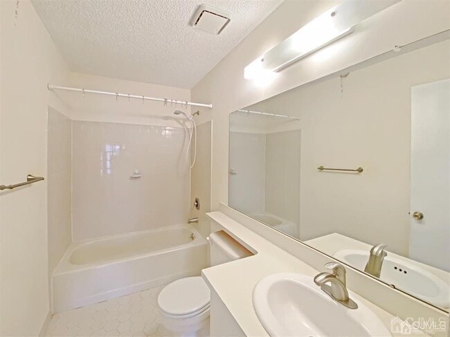 Building Photo - 479 Danbury Ln