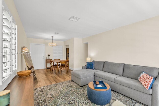 Building Photo - 1150 Madruga Ave