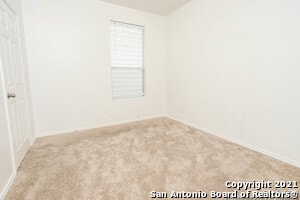 Building Photo - 8947 Oakwood Park