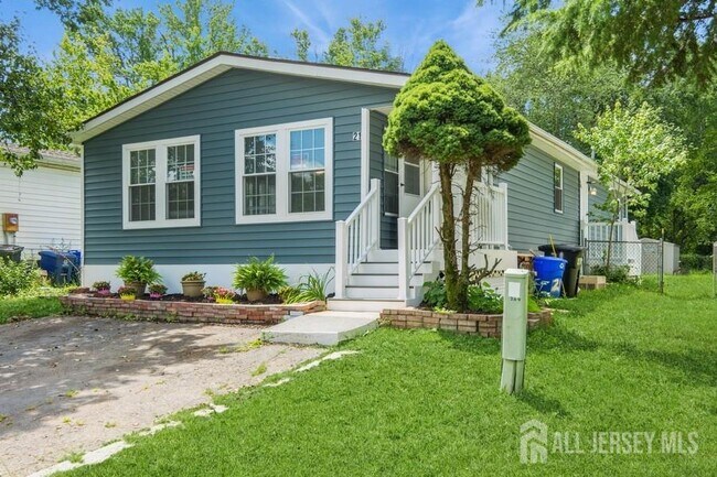 Building Photo - 21 Forest Dr