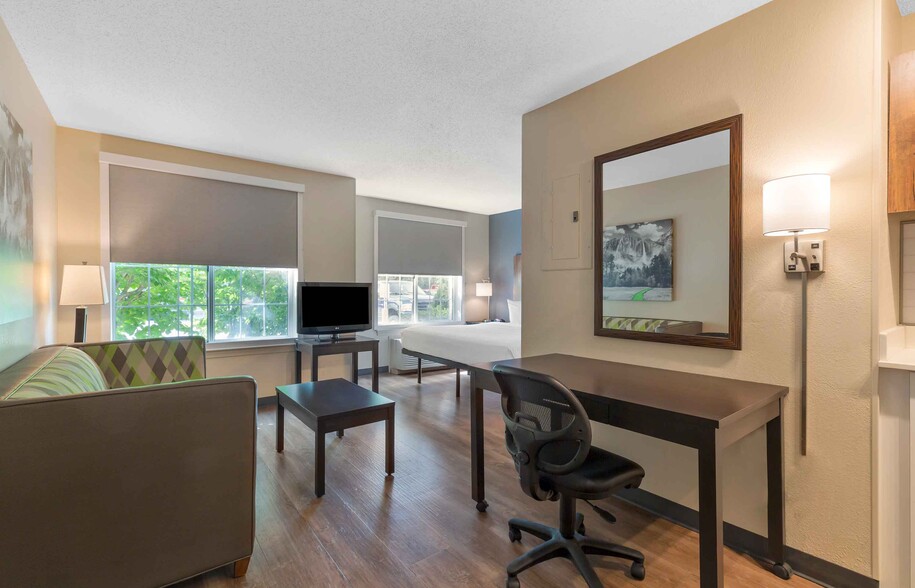 Building Photo - Furnished Studio-Boston - Burlington