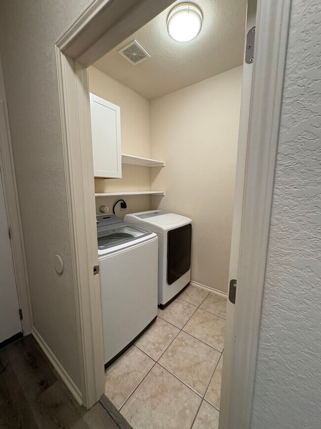 Building Photo - Beautiful home in Town Creek Village - Cibolo