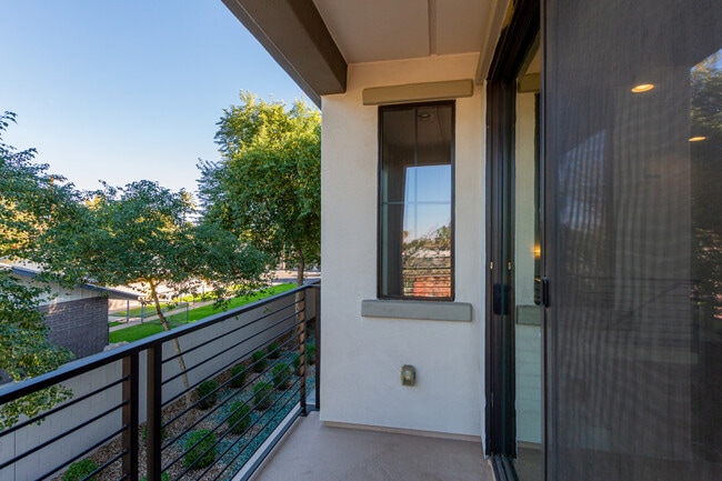 Building Photo - 4235 N 26th St