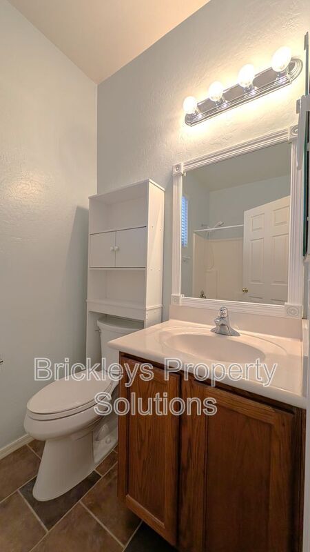 Building Photo - 4236 E Oxford Ln