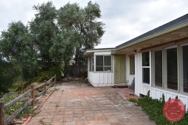 Building Photo - Grantville, Charming 4-Bedroom Home with S...