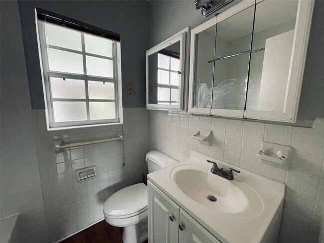 Building Photo - 1039 S Frankland Rd