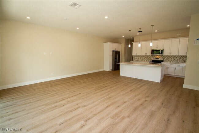 Building Photo - 5826 Jasper Wy