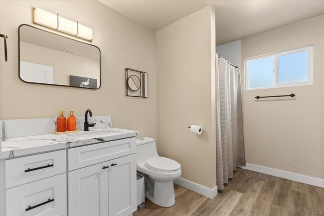 Building Photo - 1540 Souvenir Dr