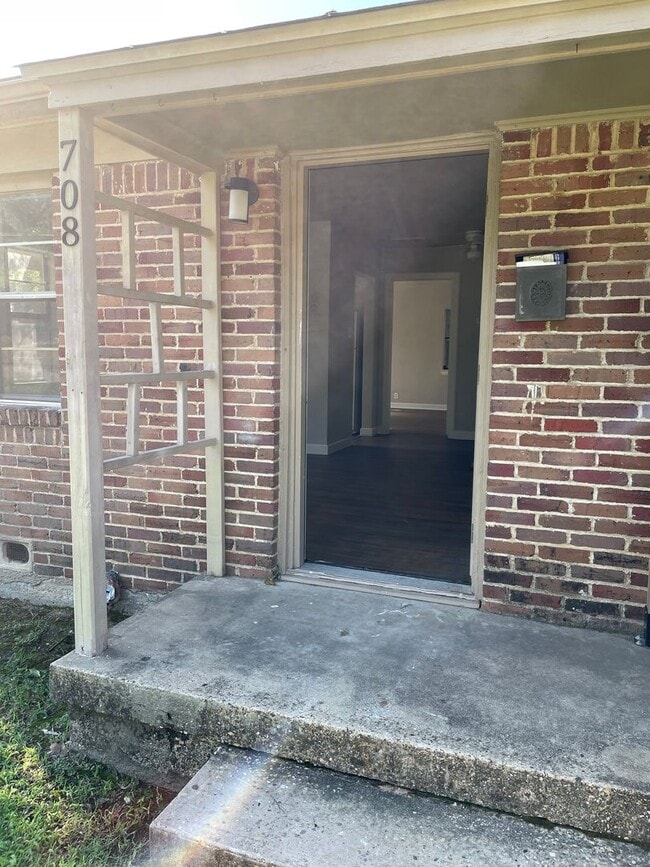 Primary Photo - 1 BEDROOM DUPLEX BY TWU