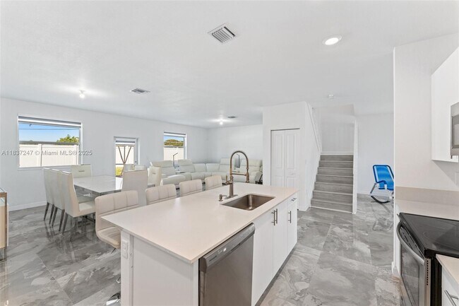 Building Photo - 18436 SW 136th Ct