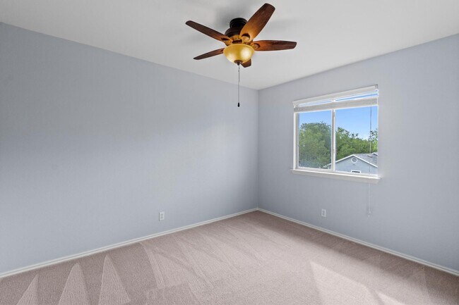 Building Photo - 6003 Wideleaf Dr