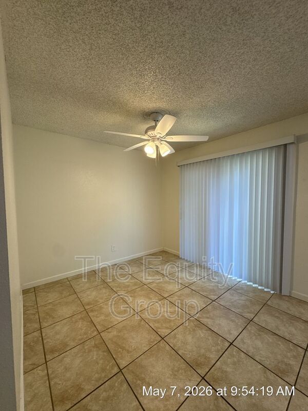 Building Photo - 806 Monarch Cir