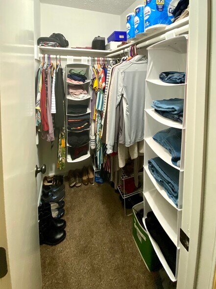 Building Photo - 1095 Mountain Springs Dr NW