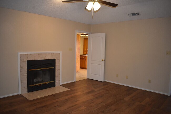 Building Photo - Beautiful Hilltop Home in Harker Heights! ...