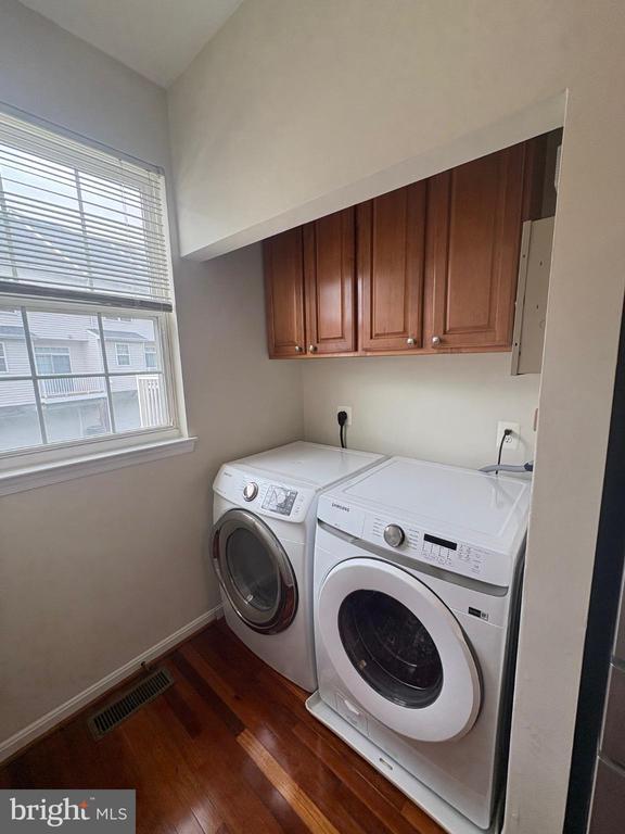 Building Photo - 537 Ensemble Ct