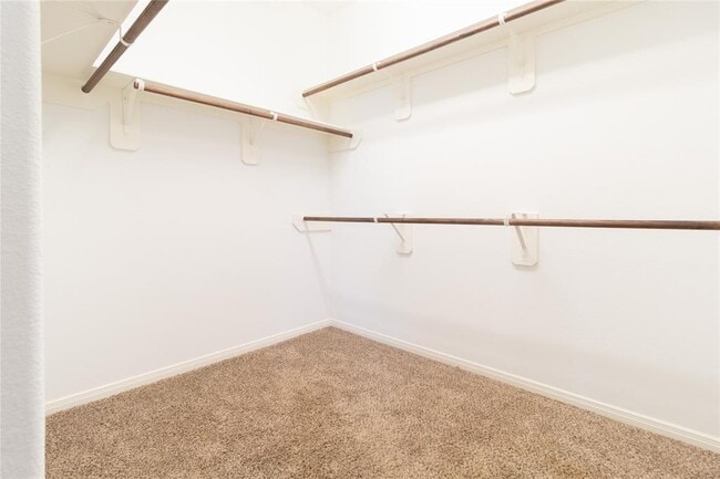 Building Photo - 21527 Cotton Valley Ln