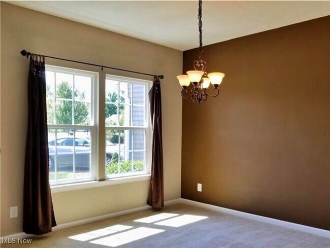 Building Photo - 5055 Lake Forest Dr