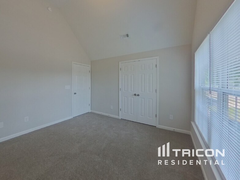 Building Photo - 2742 Rustic Ridge Ct
