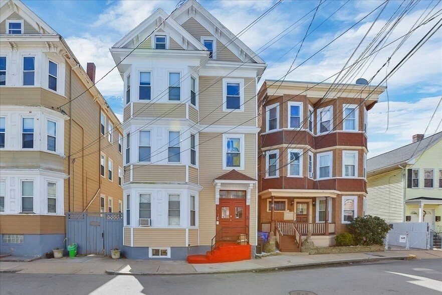 Building Photo - 10 Bynner St