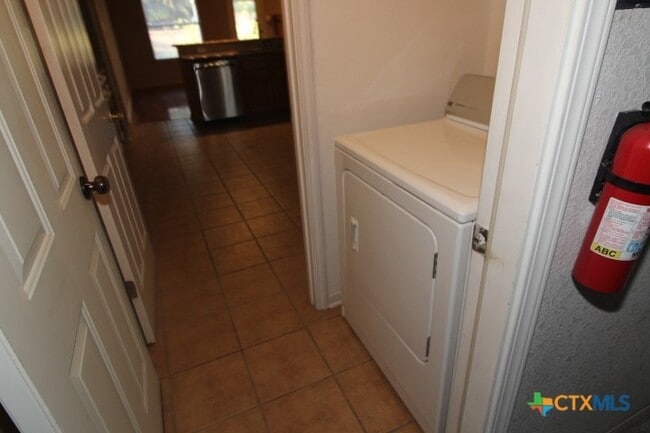 Building Photo - 924 Northern Dancer Dr