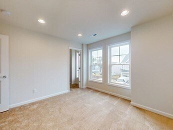 Building Photo - 118 Heron Ln