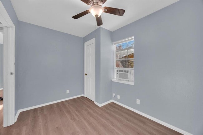 Building Photo - 1144 Northwestern Ave