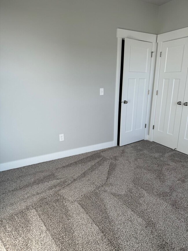 Building Photo - Condo in the Lehi Exchange Community!! 3 bed/2bth 1 car Garage!!!