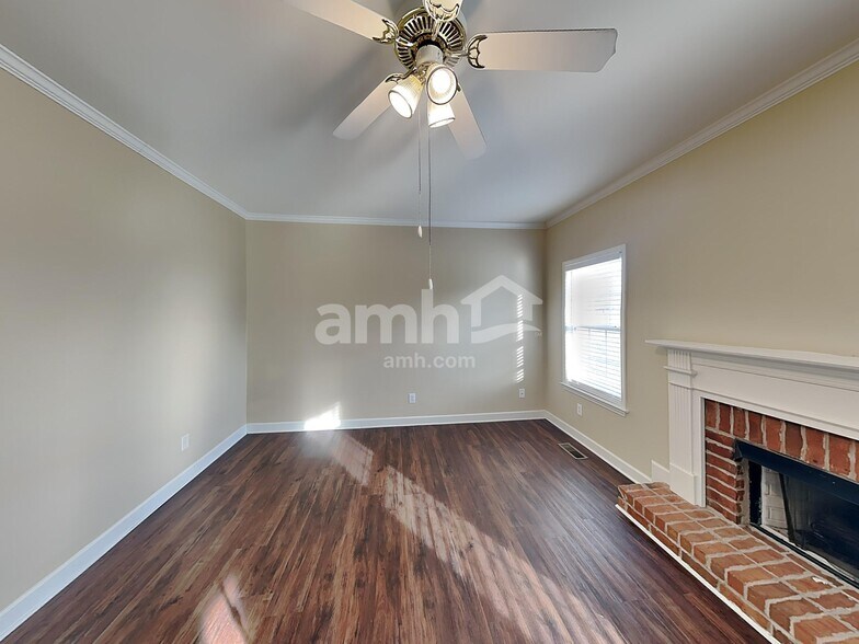 Building Photo - 1509 Beaufort Pl