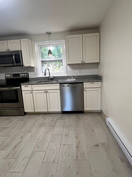 Building Photo - 2 Atlantic Ave