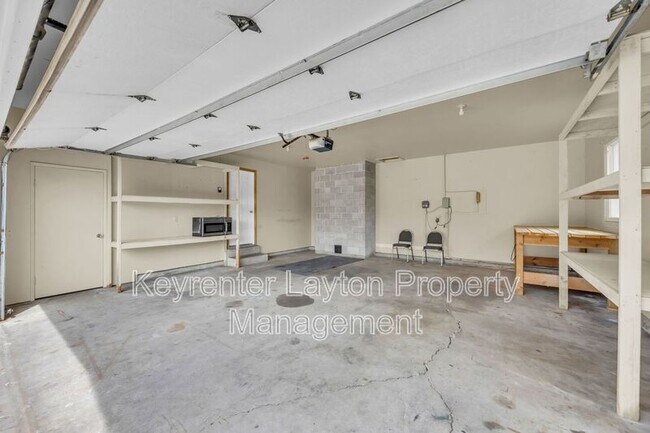 Building Photo - 2420 Bonneville Terrace Dr