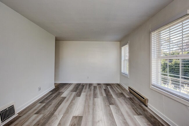 Primary Photo - 1006 N 27th St