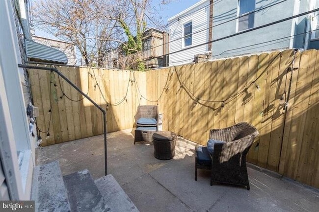 Building Photo - 2937 Nicholas St