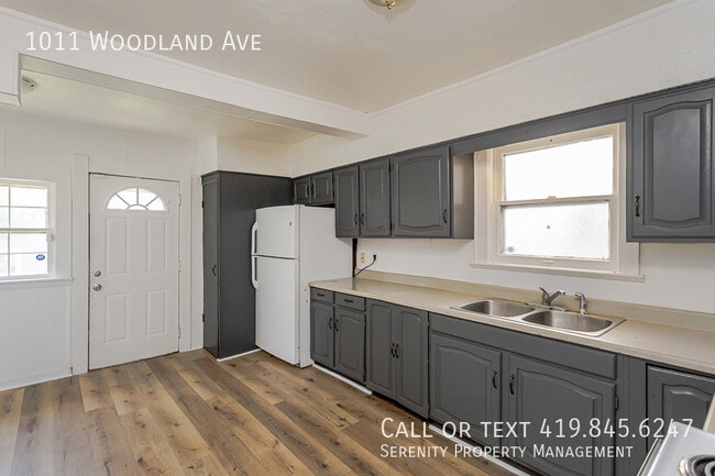 Building Photo - 1011 Woodland Ave